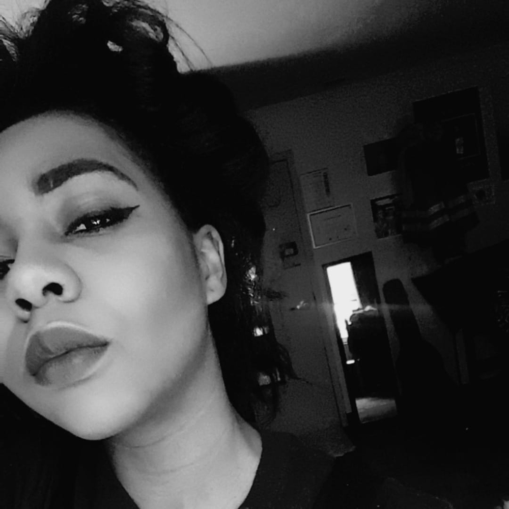 Meet your Posher, Nina